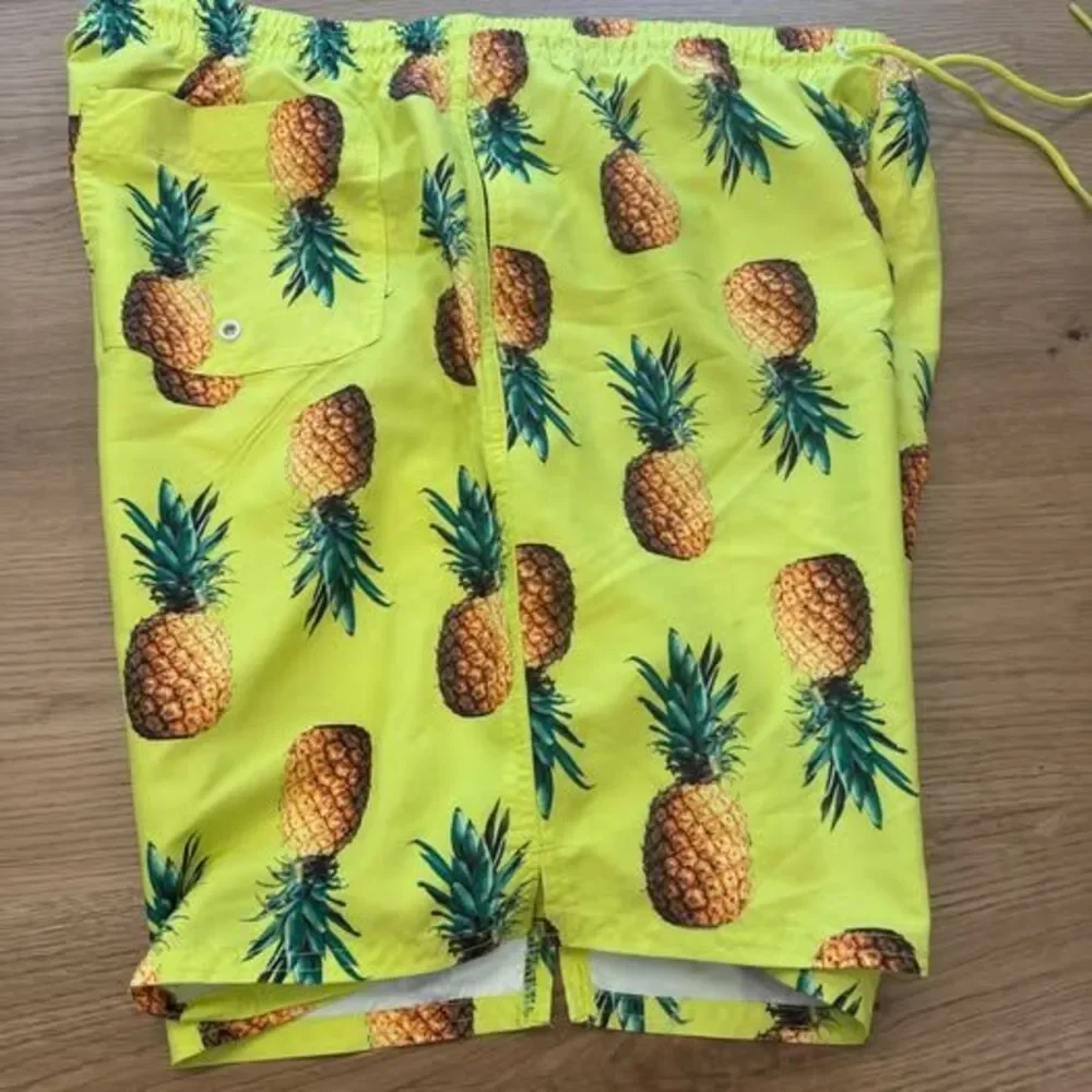Old Navy Men’s Pineapple Swim Trunks New with Tags